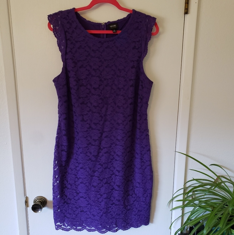 Nicole Miller Purple lace pencil dress lined sz 12